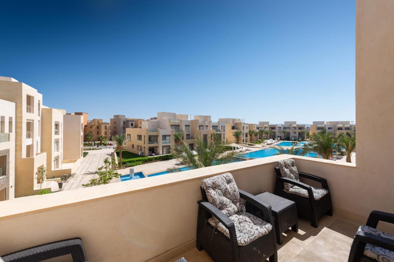 Luxe 3Bdr W Private Rooftop Jacuzzi & Beach Access Apartment Hurghada Exterior photo